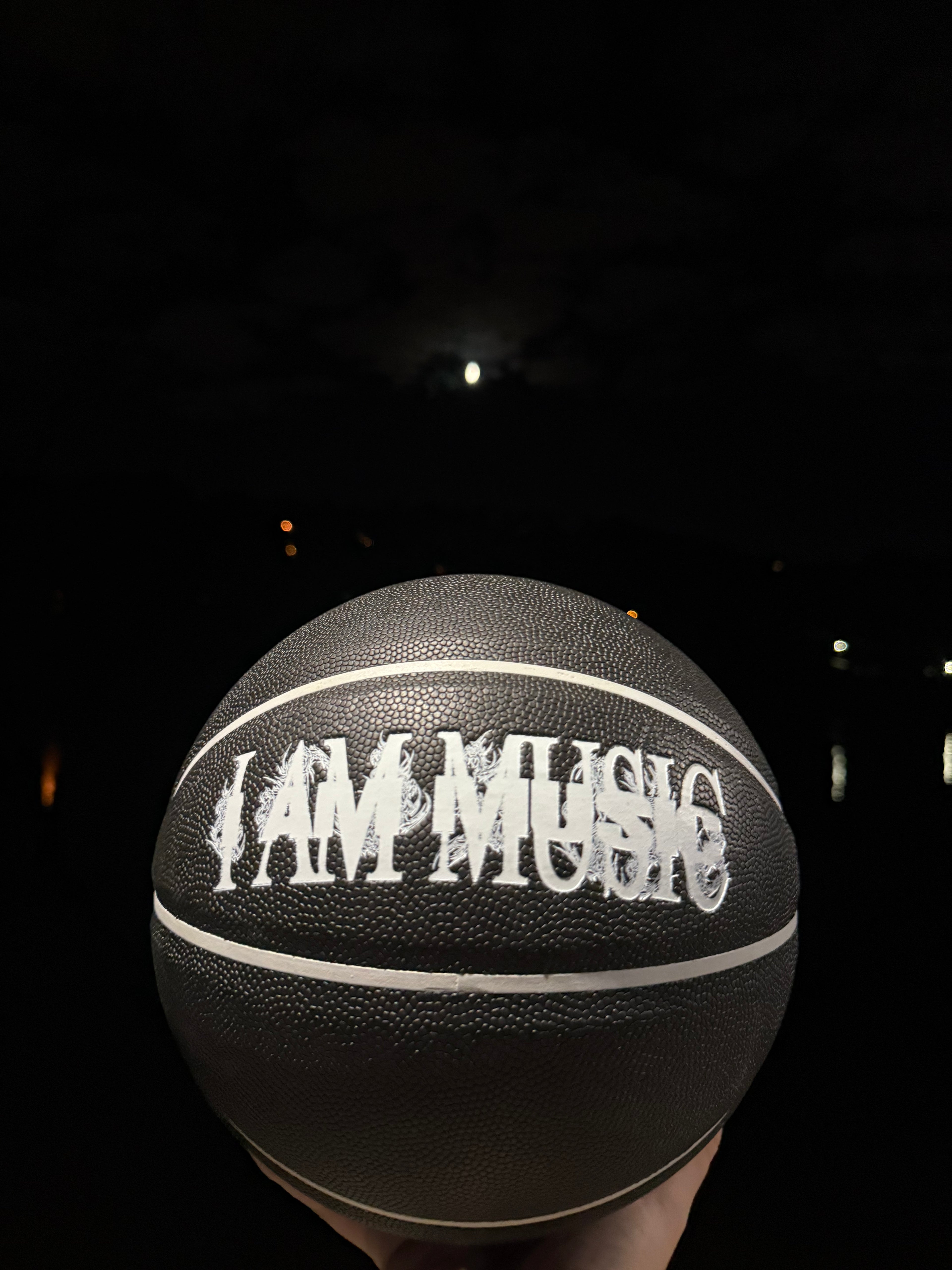 I AM MUSIC BASKETBALL (BLACK)